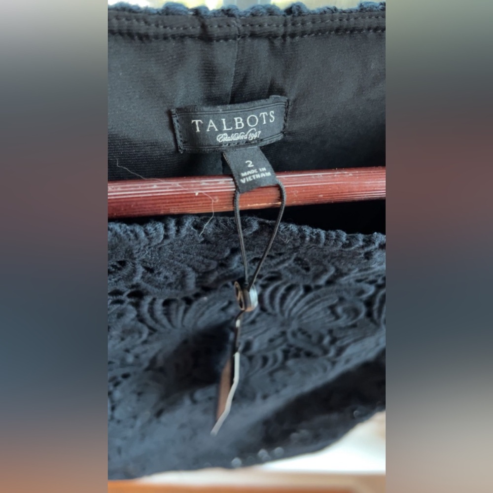 Talbots size 2 sleeveless blouse